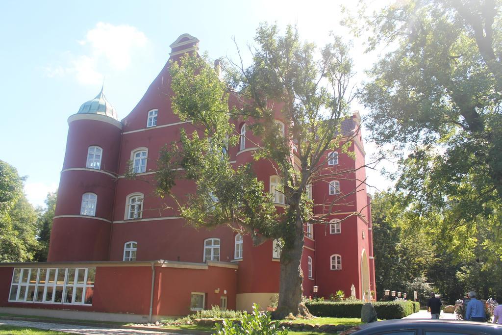 Hotel Schloss Spyker Glowe Buitenkant foto