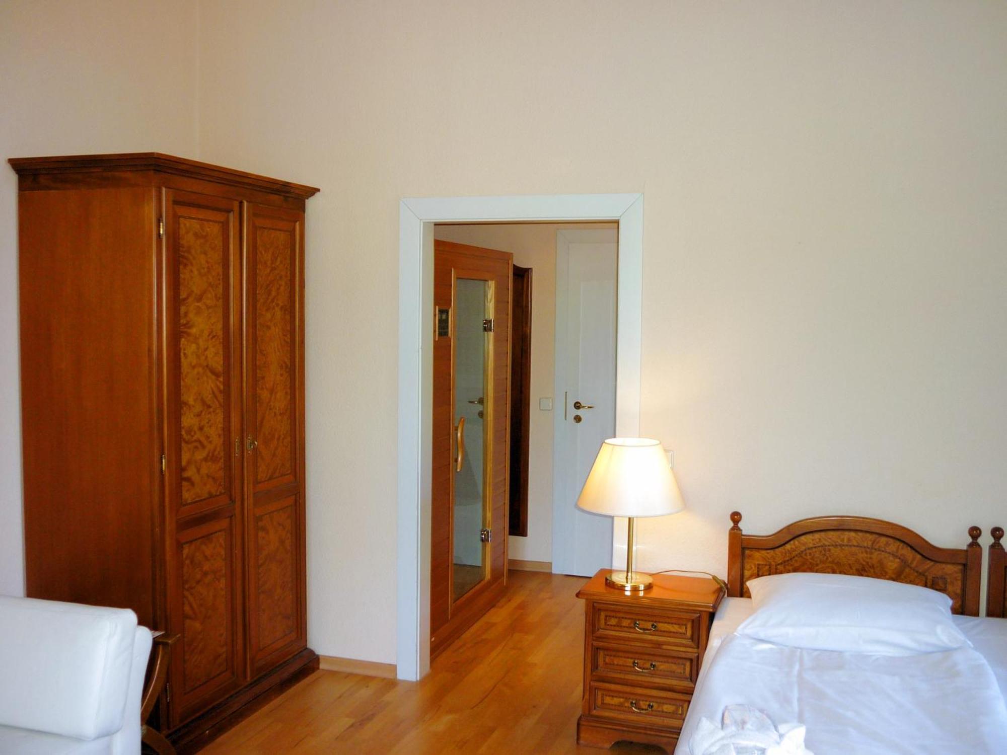 Hotel Schloss Spyker Glowe Kamer foto