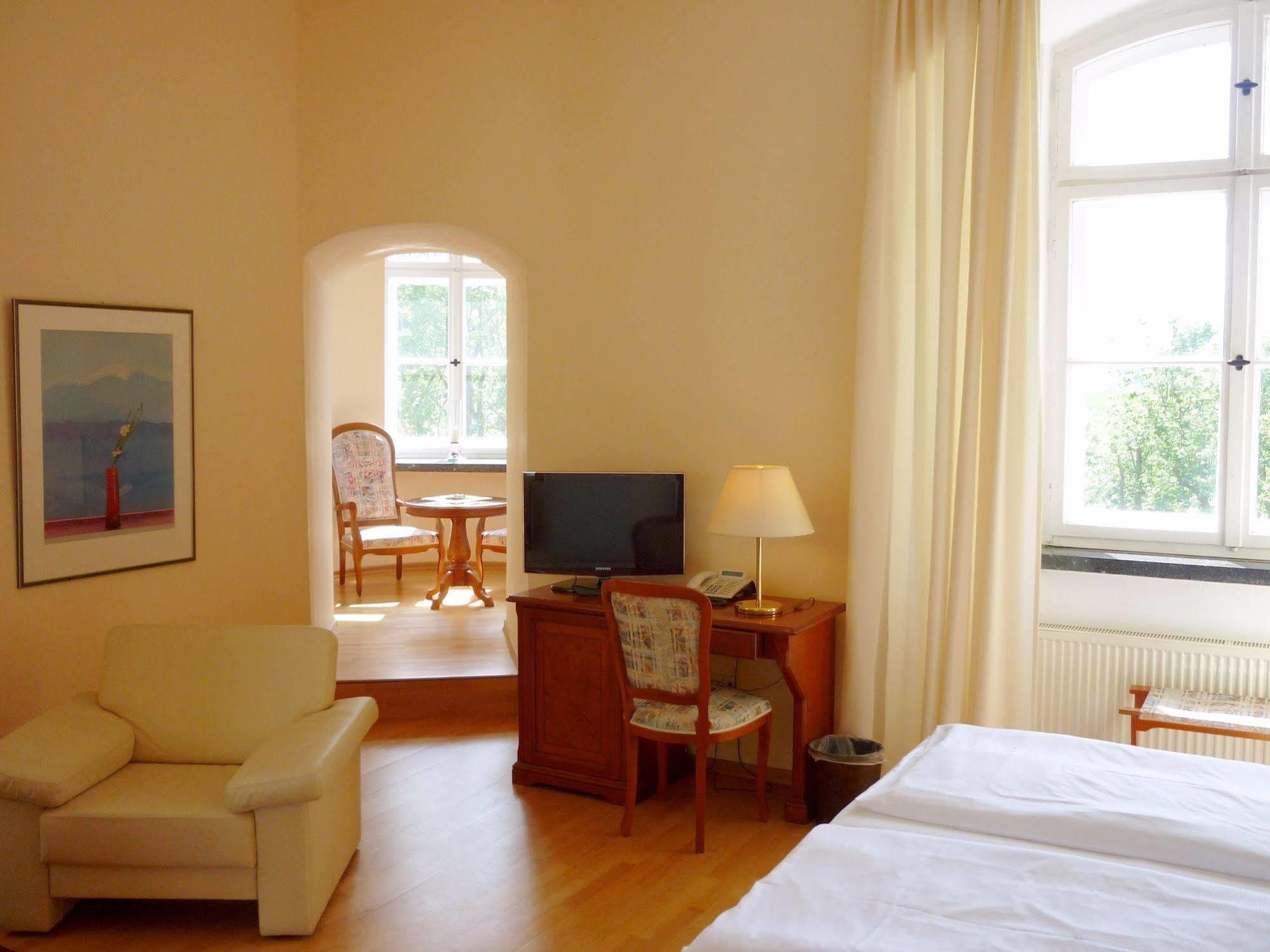 Hotel Schloss Spyker Glowe Buitenkant foto